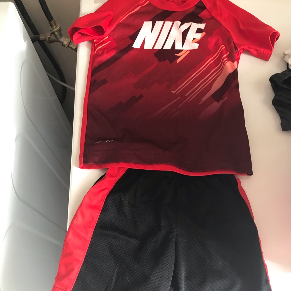 Nike shorts and t shirt set red and black